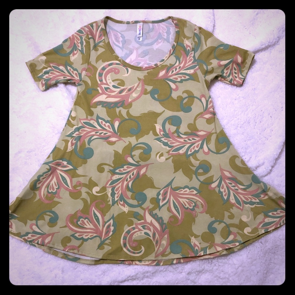 🍁Lularoe Flare Tunic Top🍁